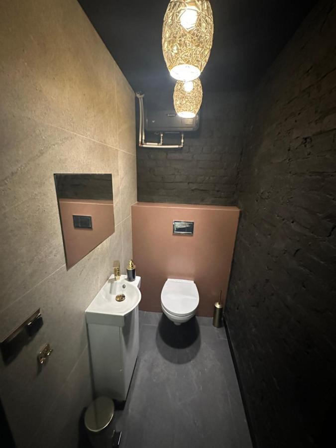 Darkhouse Flaviker Apartment